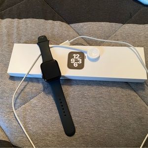 Apple Watch SE 44mm